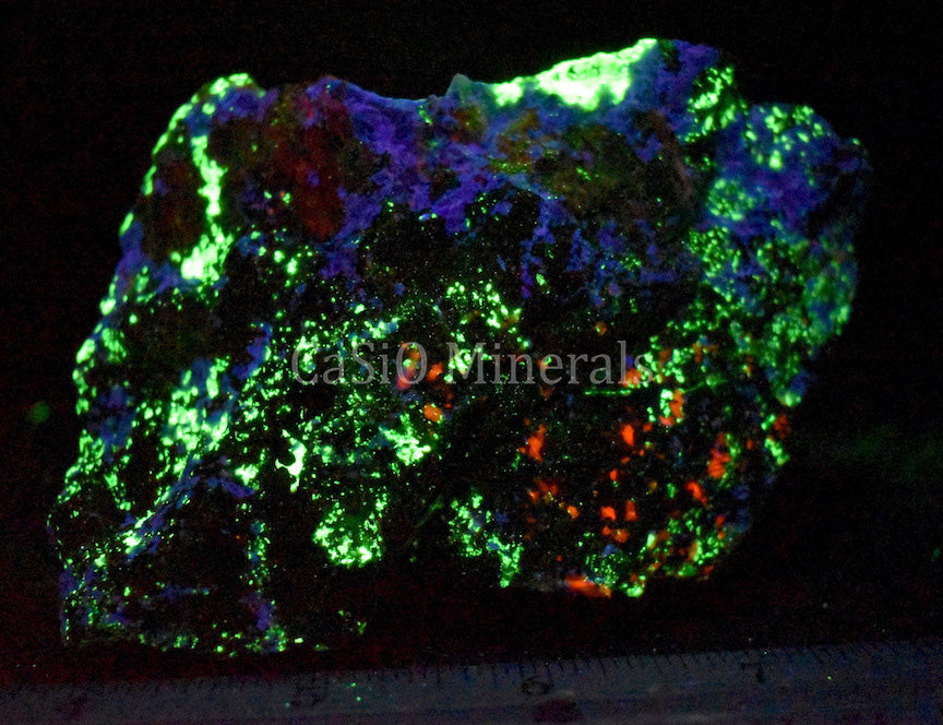 Bustamite (SW), Hardystonite, Clinohedrite, Calcite, Willemite