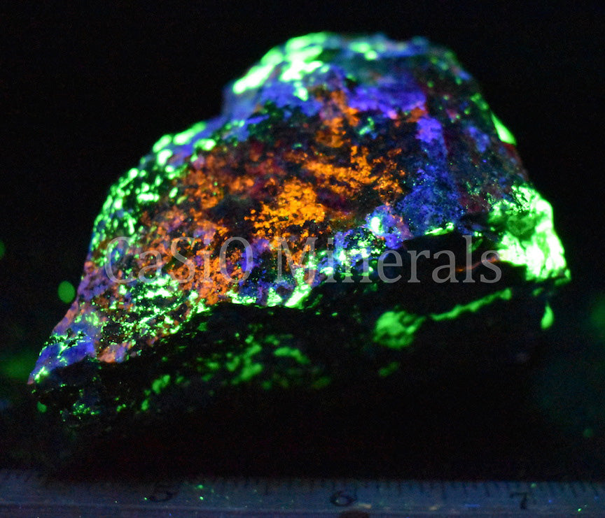 Bustamite (SW), Hardystonite, Clinohedrite, Calcite, Willemite