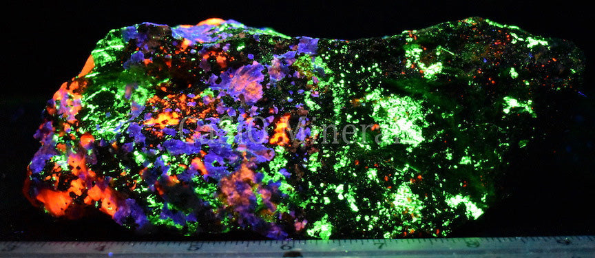 Fluorapatite, Hardystonite, Clinohedrite, Calcite, Willemite