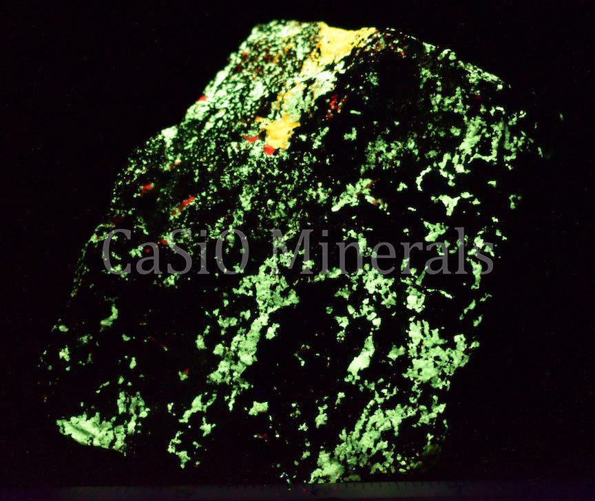 Esperite, Clinohedrite, Hardystonite, Calcite, Willemite