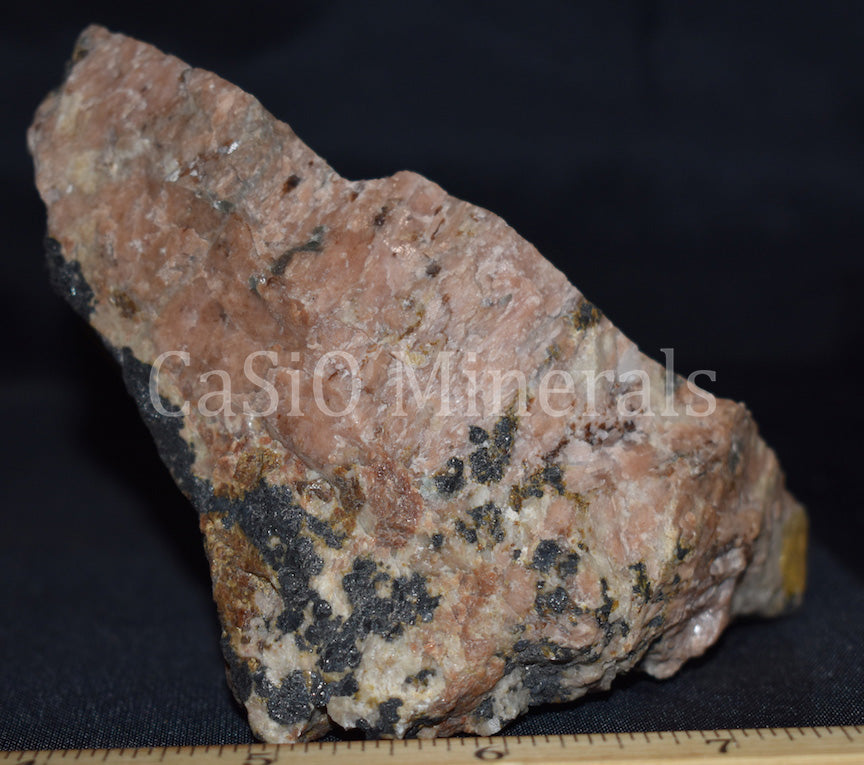Hardystonite, Clinohedrite, Calcite, Bustamite (NF), Willemite