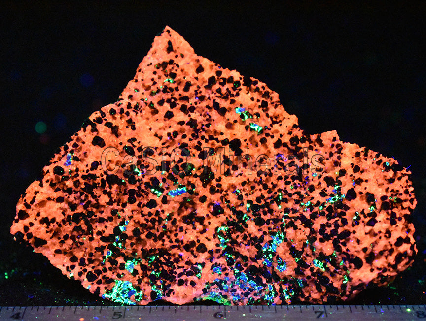 Hardystonite, Calcite, Esperite, Willemite