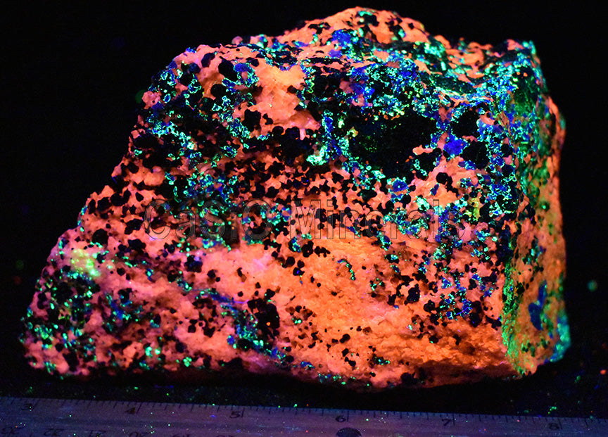 Hardystonite, Calcite, Esperite, Willemite