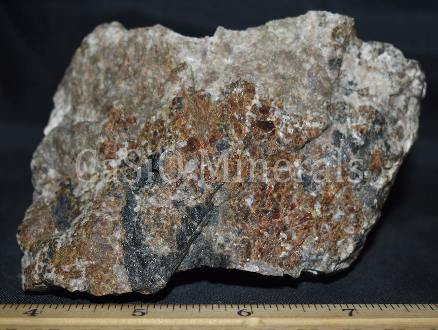 Bustamite (SW), Hardystonite, Clinohedrite, Calcite, Willemite