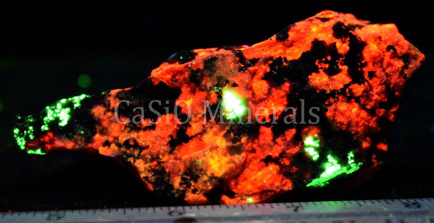 Axinite, Willemite