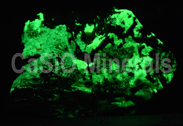 Green Willemite and Leucophoenicite