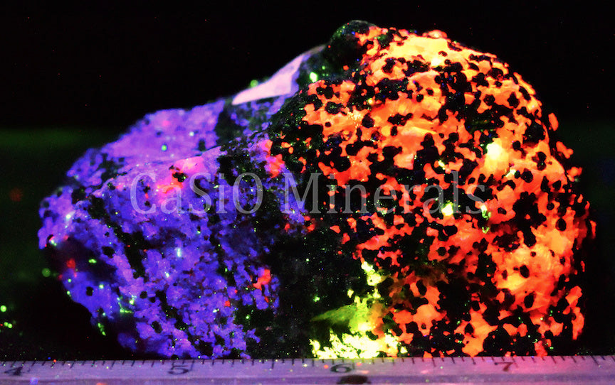 Esperite, Clinohedrite, Calcite, Hardystonite, Willemite