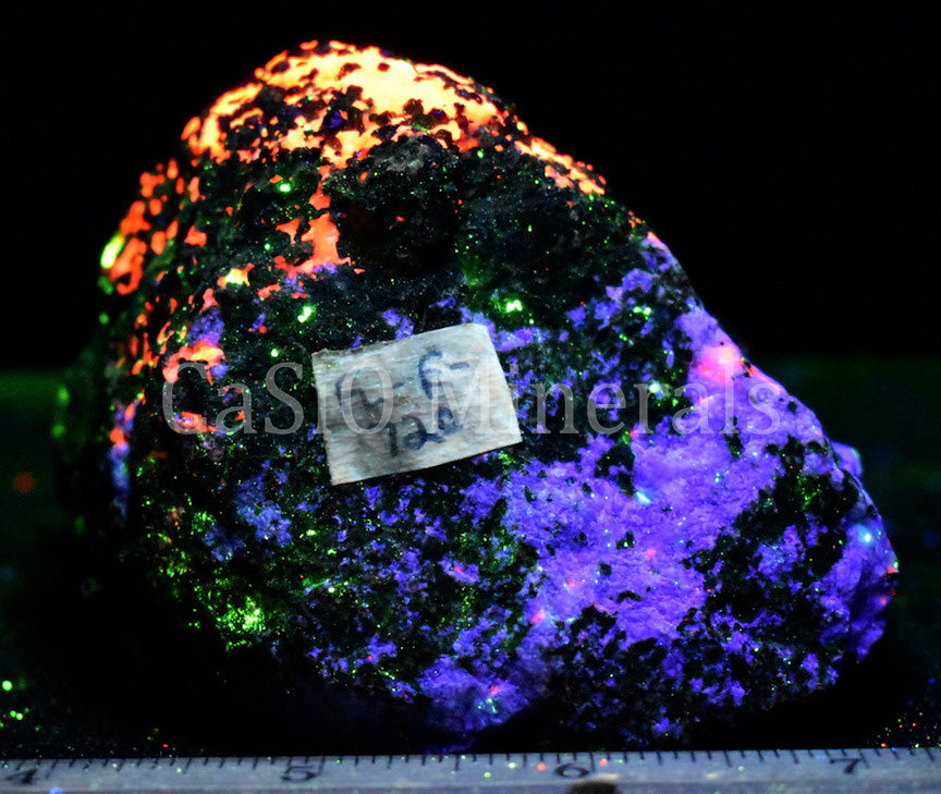 Esperite, Clinohedrite, Calcite, Hardystonite, Willemite