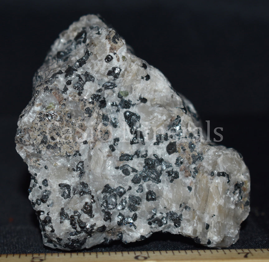 Cuspidine, Calcite, Willemite