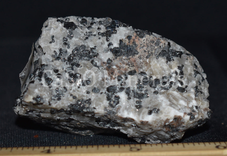 Cuspidine, Willemite, Calcite