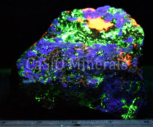 Fluorescent Fluorapatite, Hardystonite, Clinohedrite, Calcite, Willemite